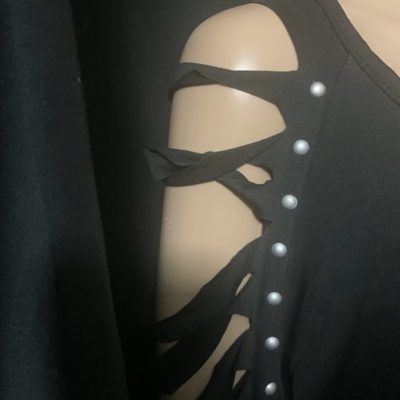 Lucky Long Sleeve Shirt with cut out Sleeves Size - Picture 2 of 3